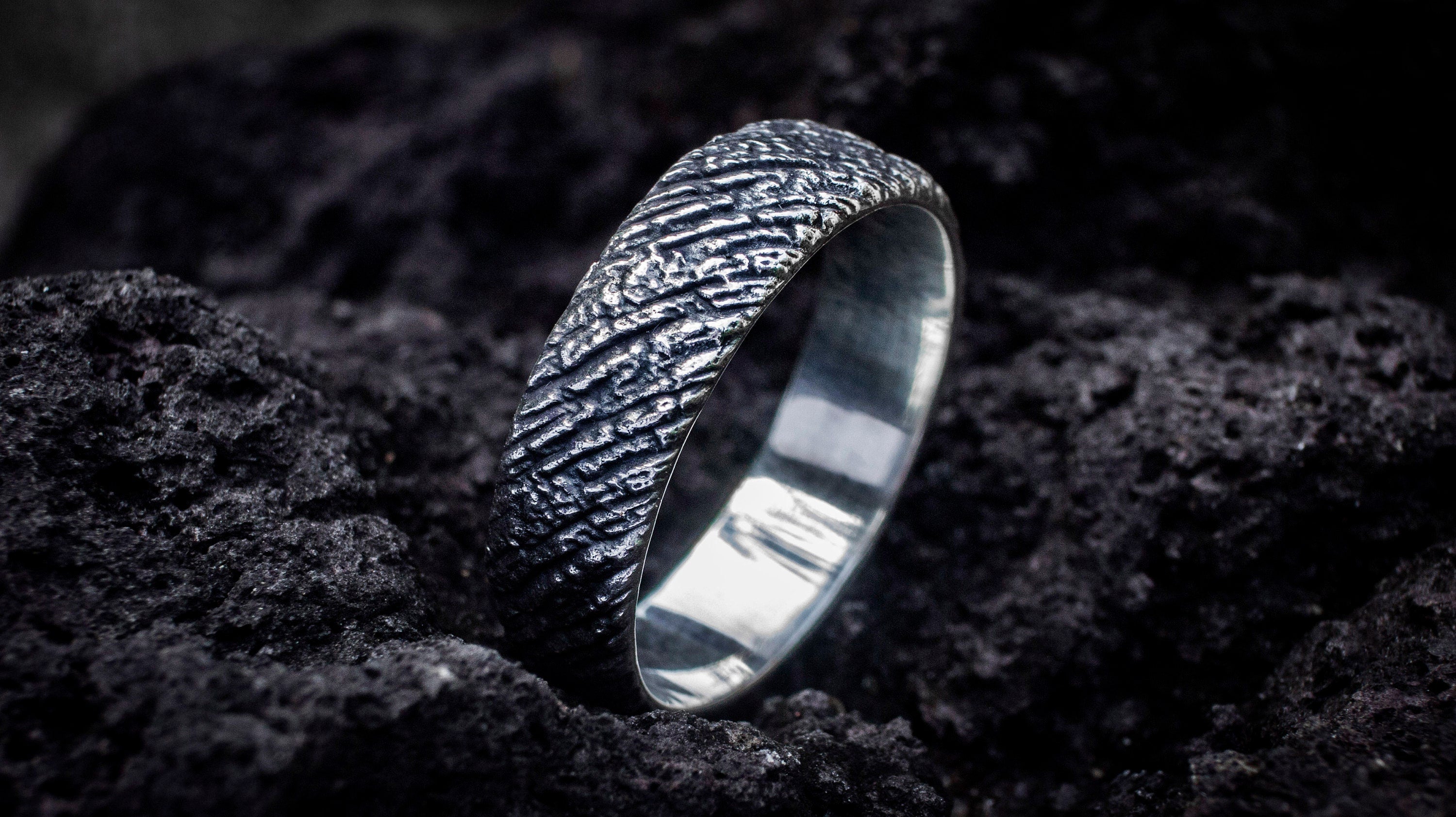 Tree Bark Ring | Wood Bark Band | Tree bark wedding band | Rustic Wedding Band | Rustic Wedding Ring | Textured ring