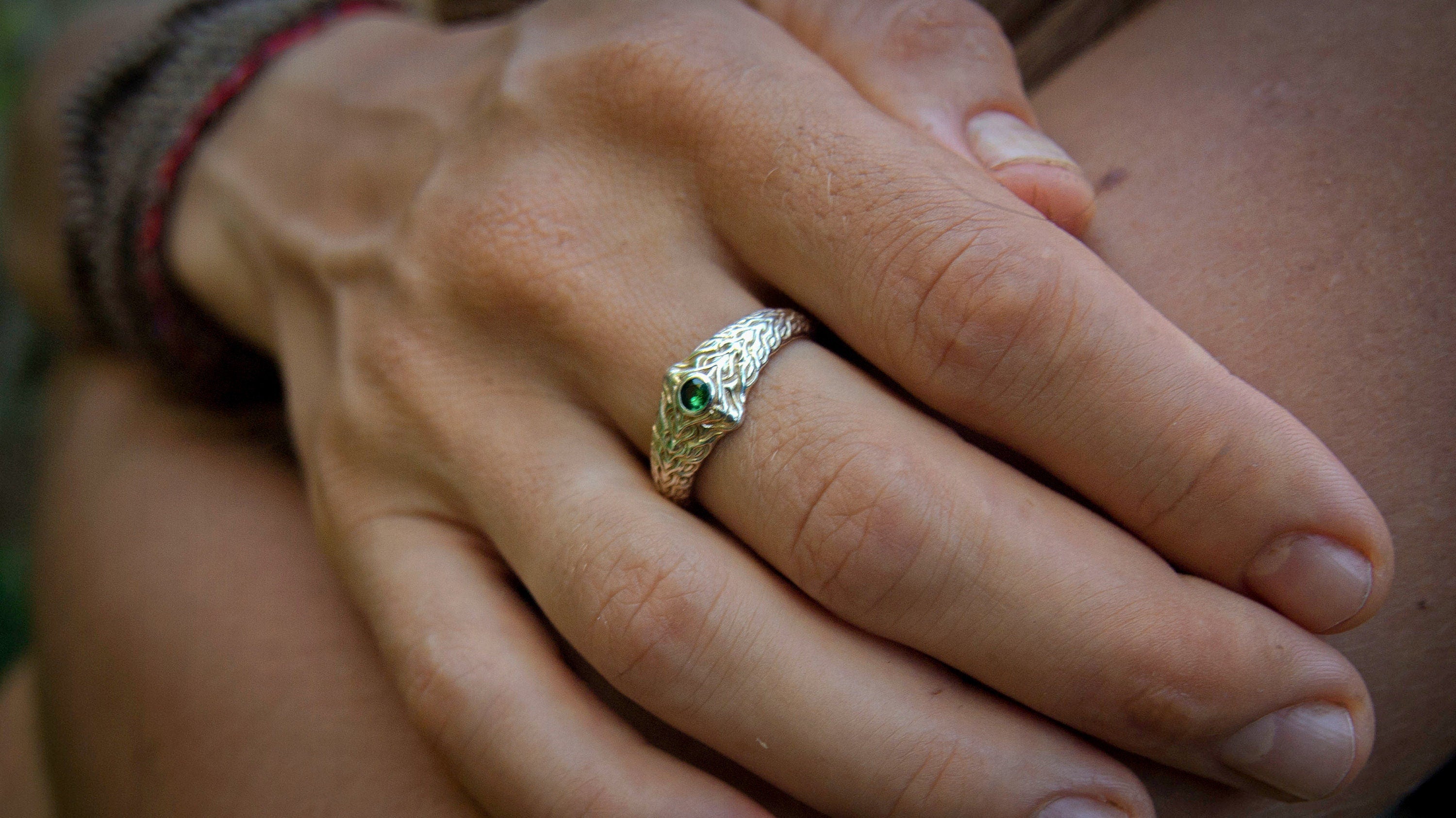 Gold Engagement Ring 'Vibra'