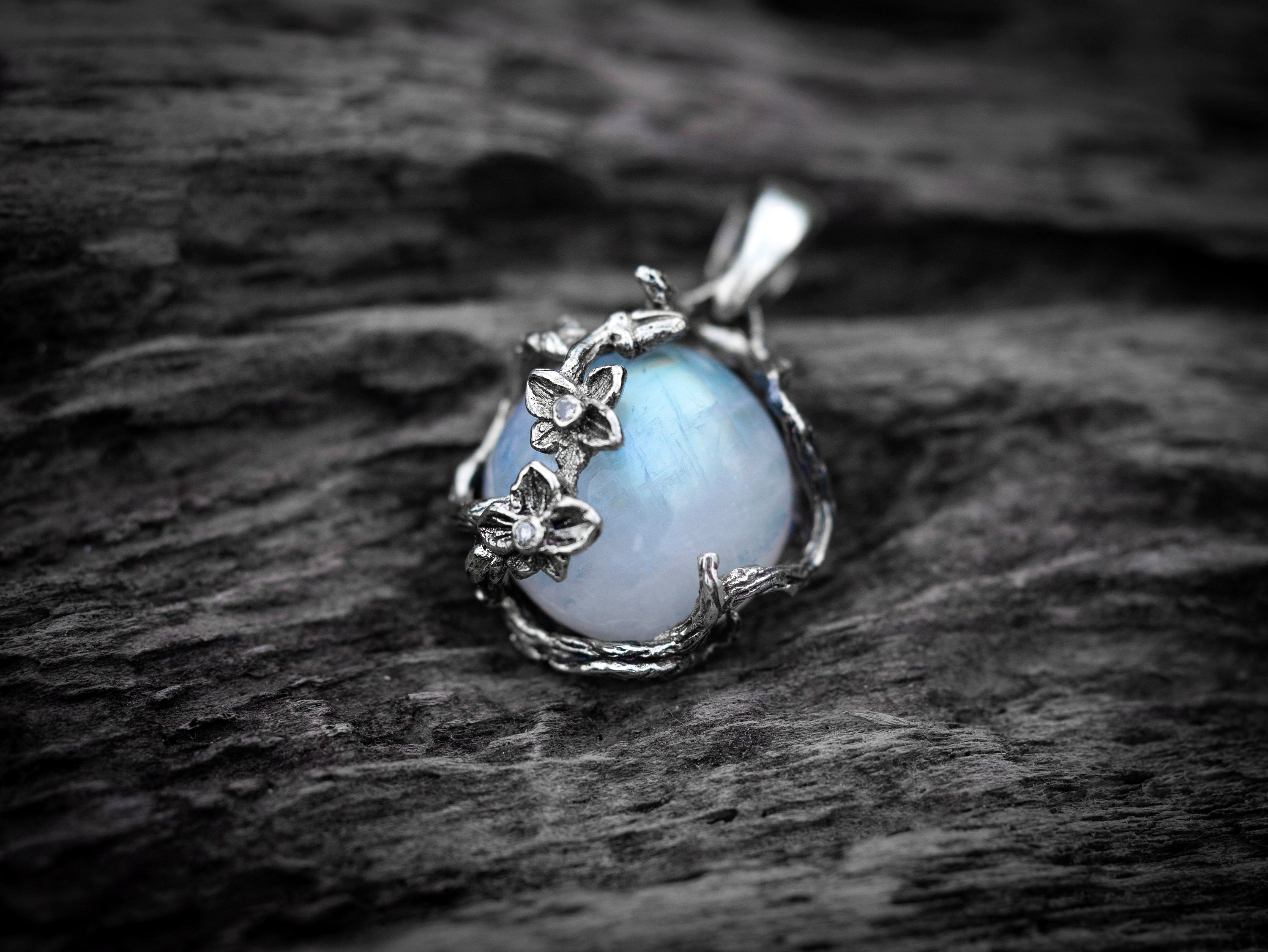 Rainbow Moonstone Gold Flower Necklace with Gemstone