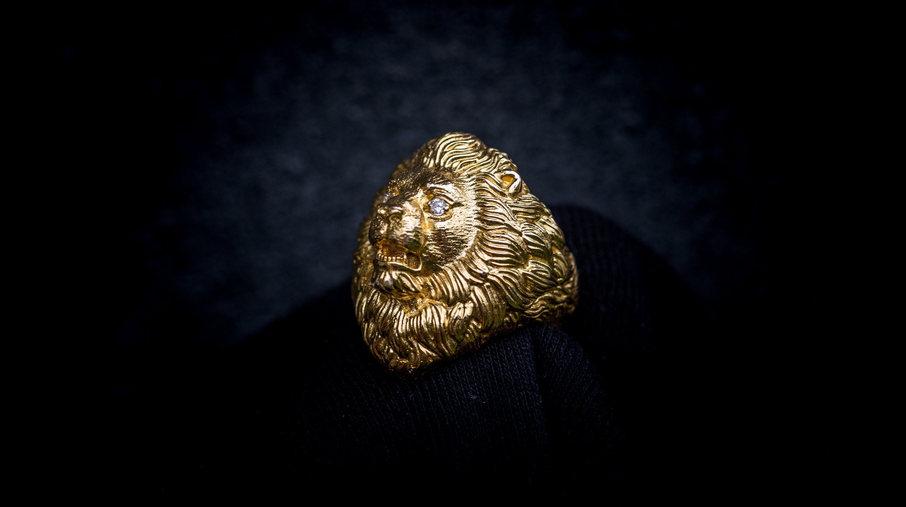 14K Gold Lion Head Ring
