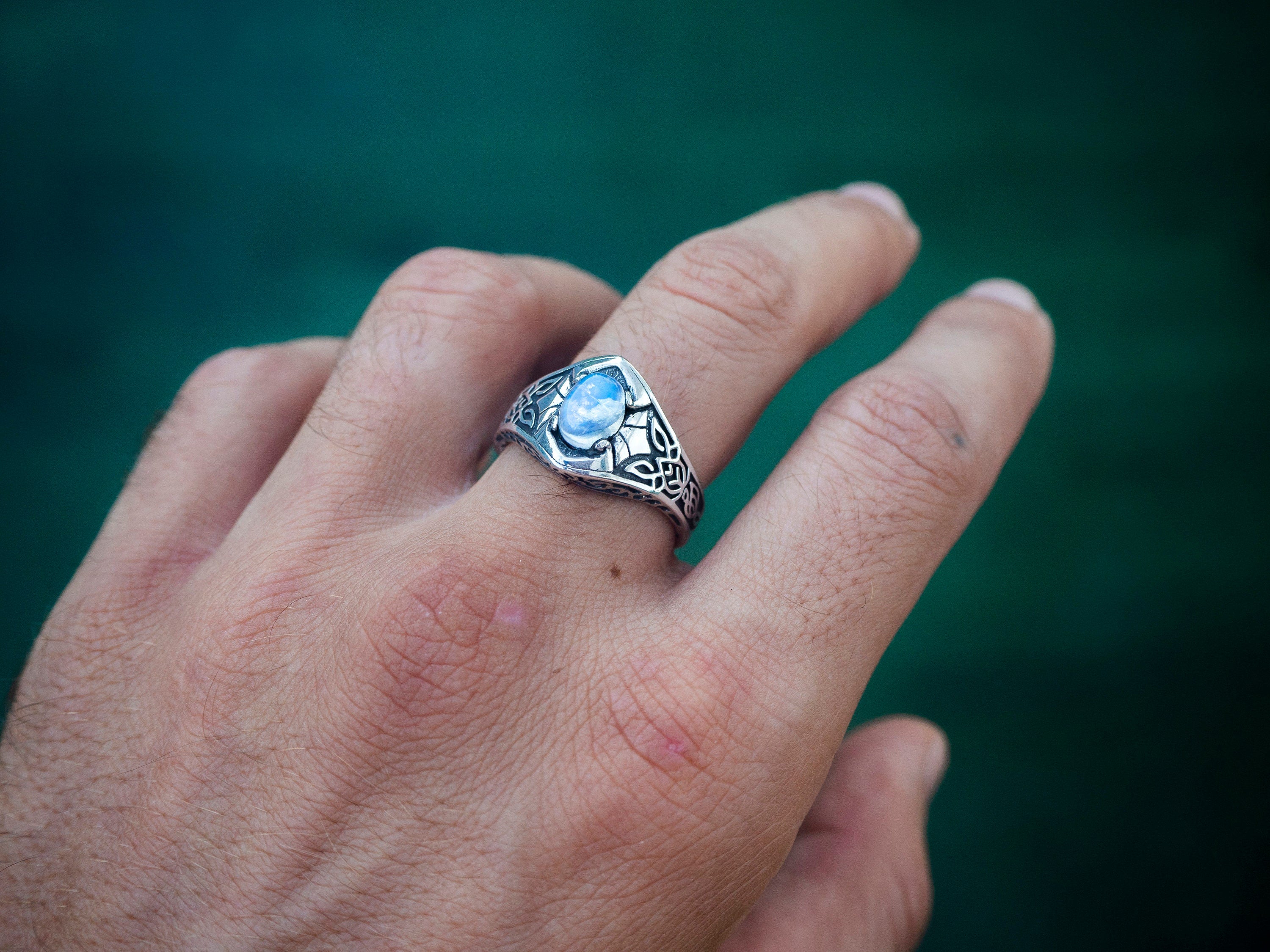 Celtic Engagement Ring 'Wind'
