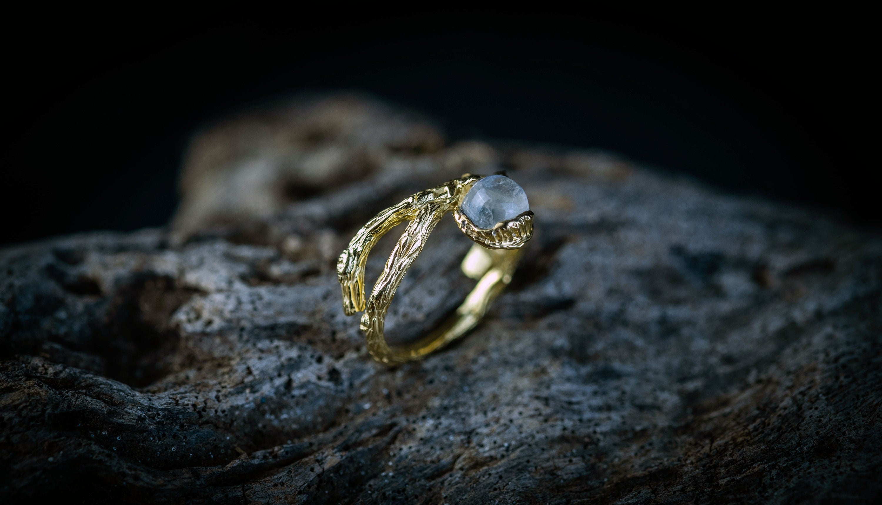 Rainbow Moonstone Gold Engagement Women's Ring 'Bine'