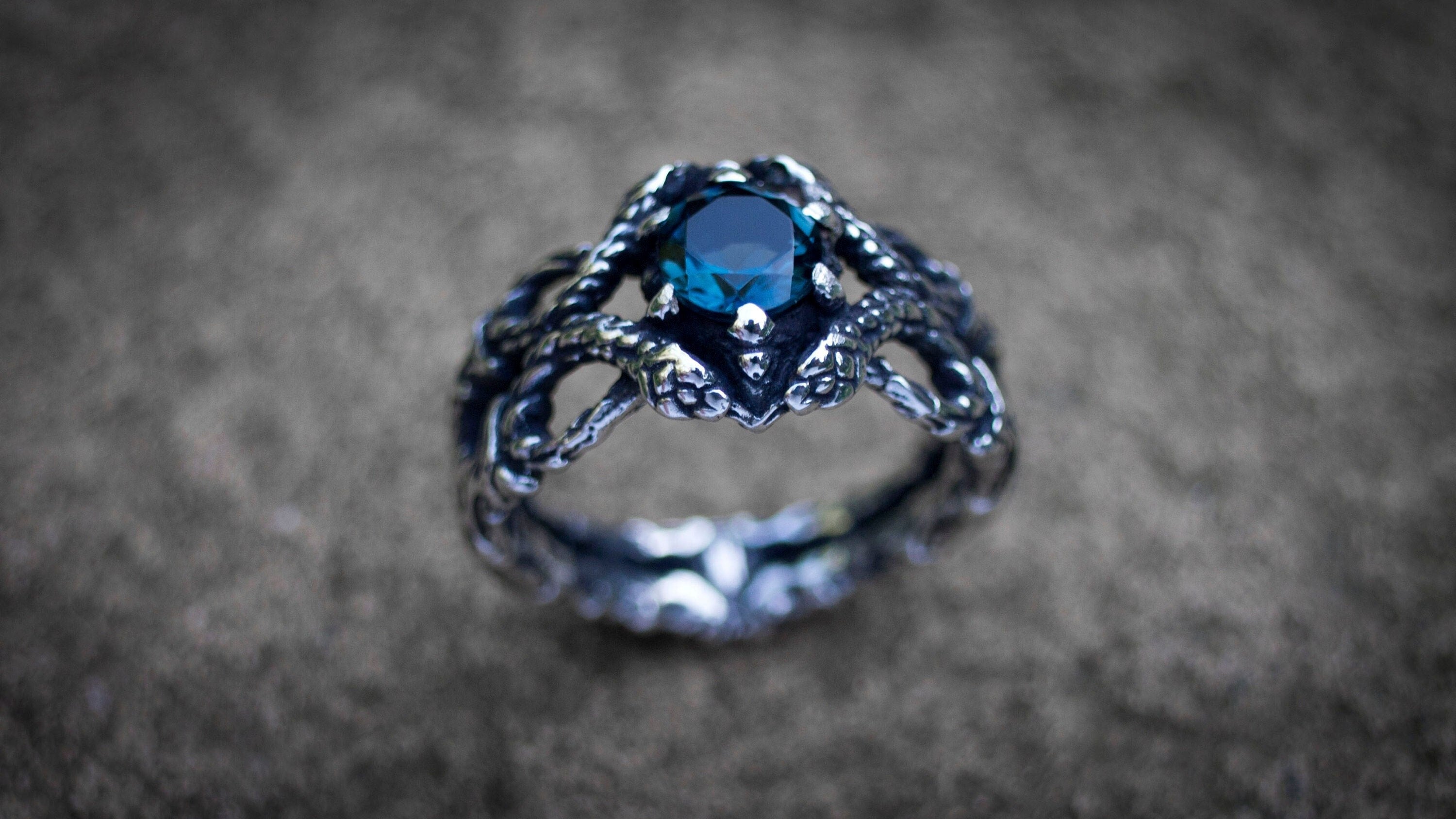 Silver Snakes Ring