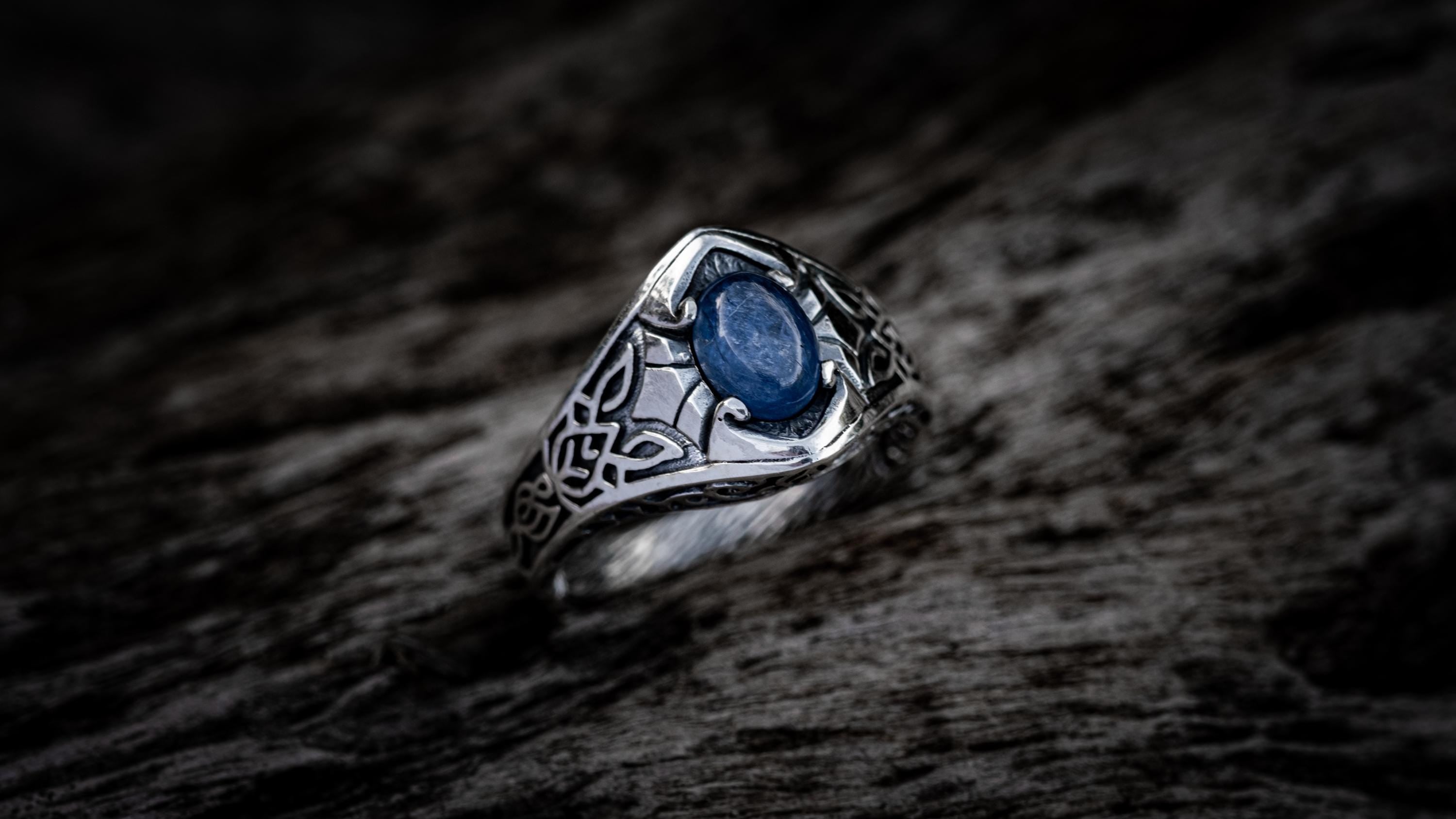 Celtic Engagement Ring 'Wind'
