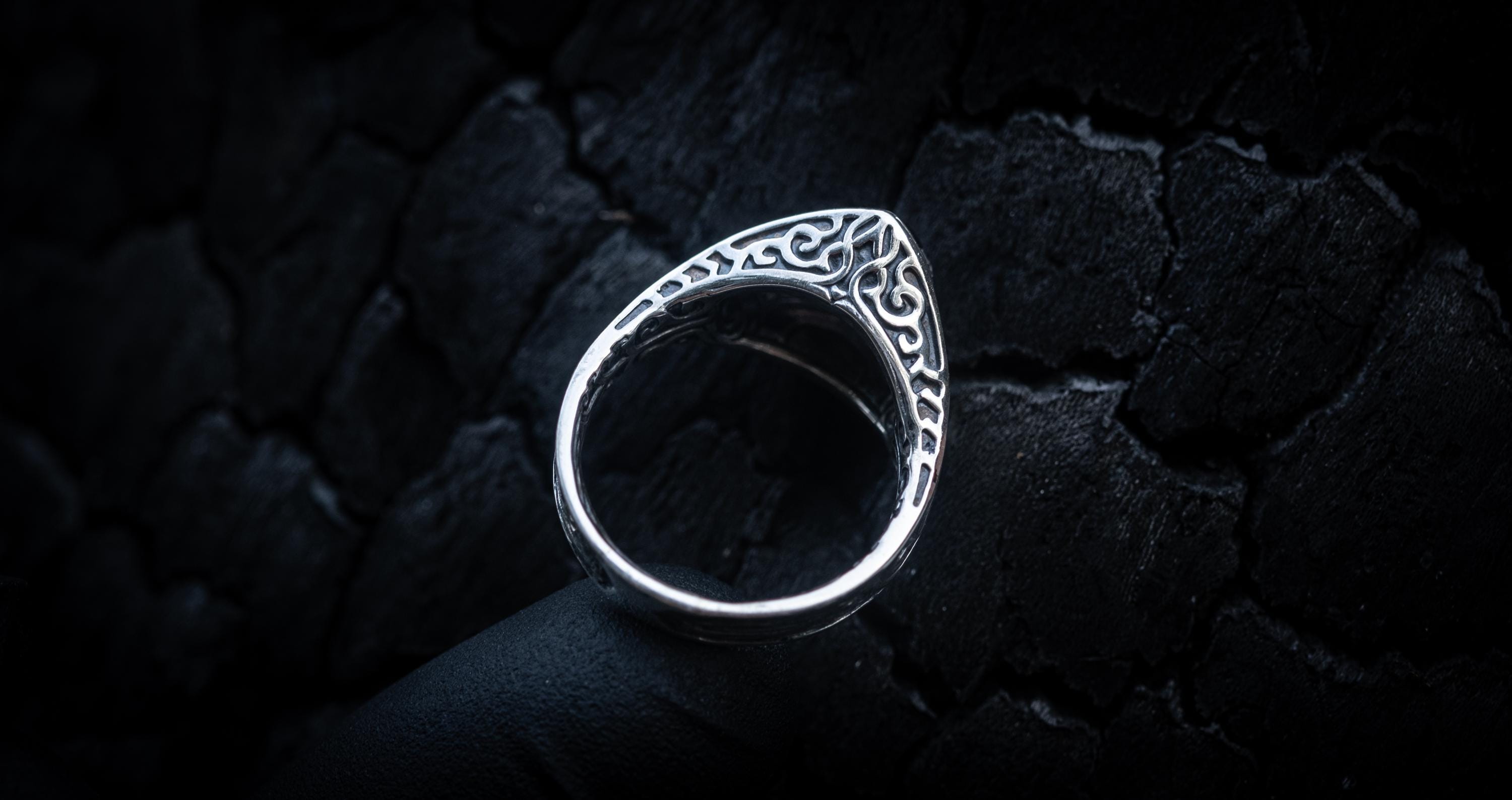 Celtic Engagement Ring 'Wind'