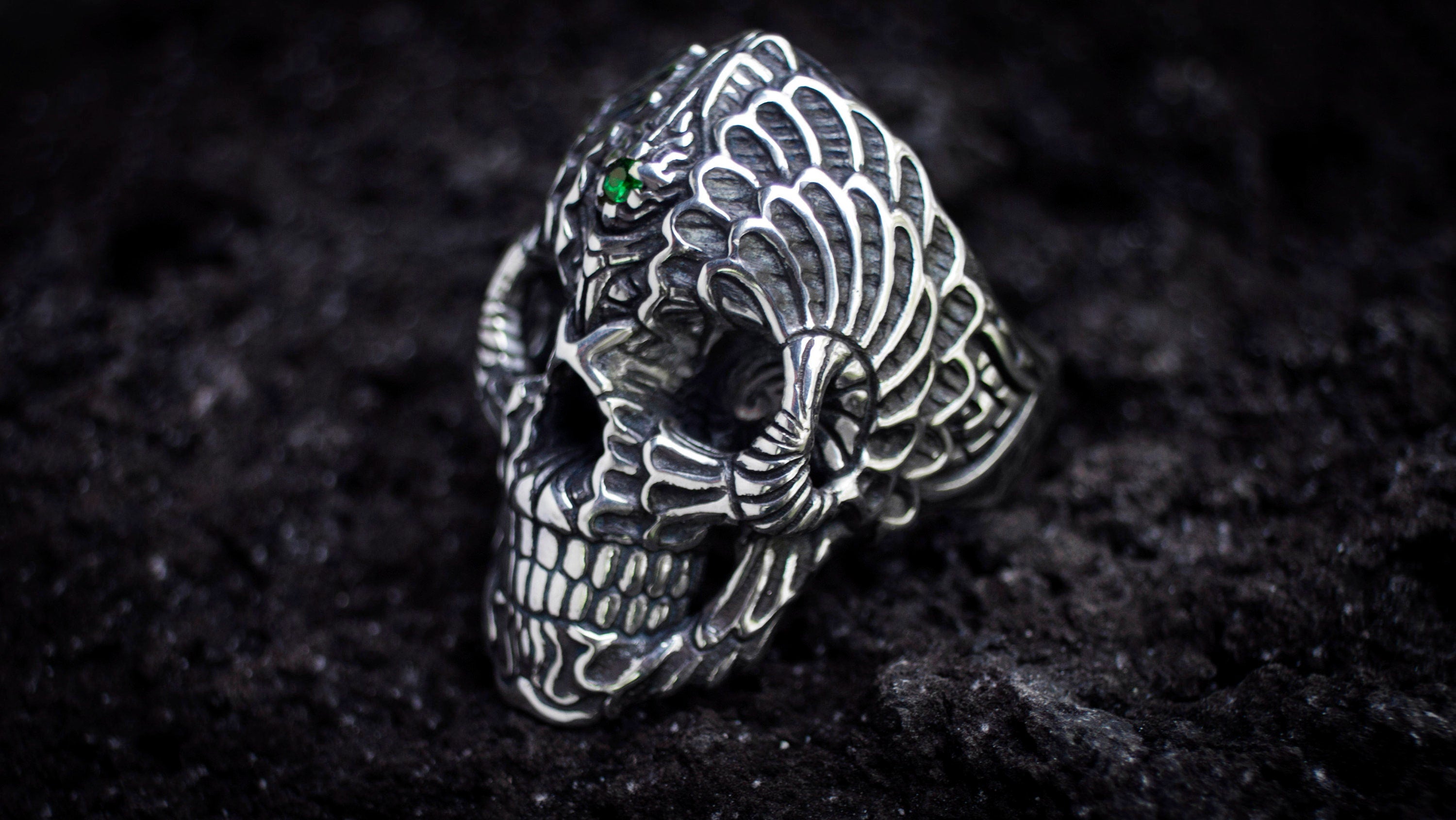 Silver Skull Ring 'Spiral'