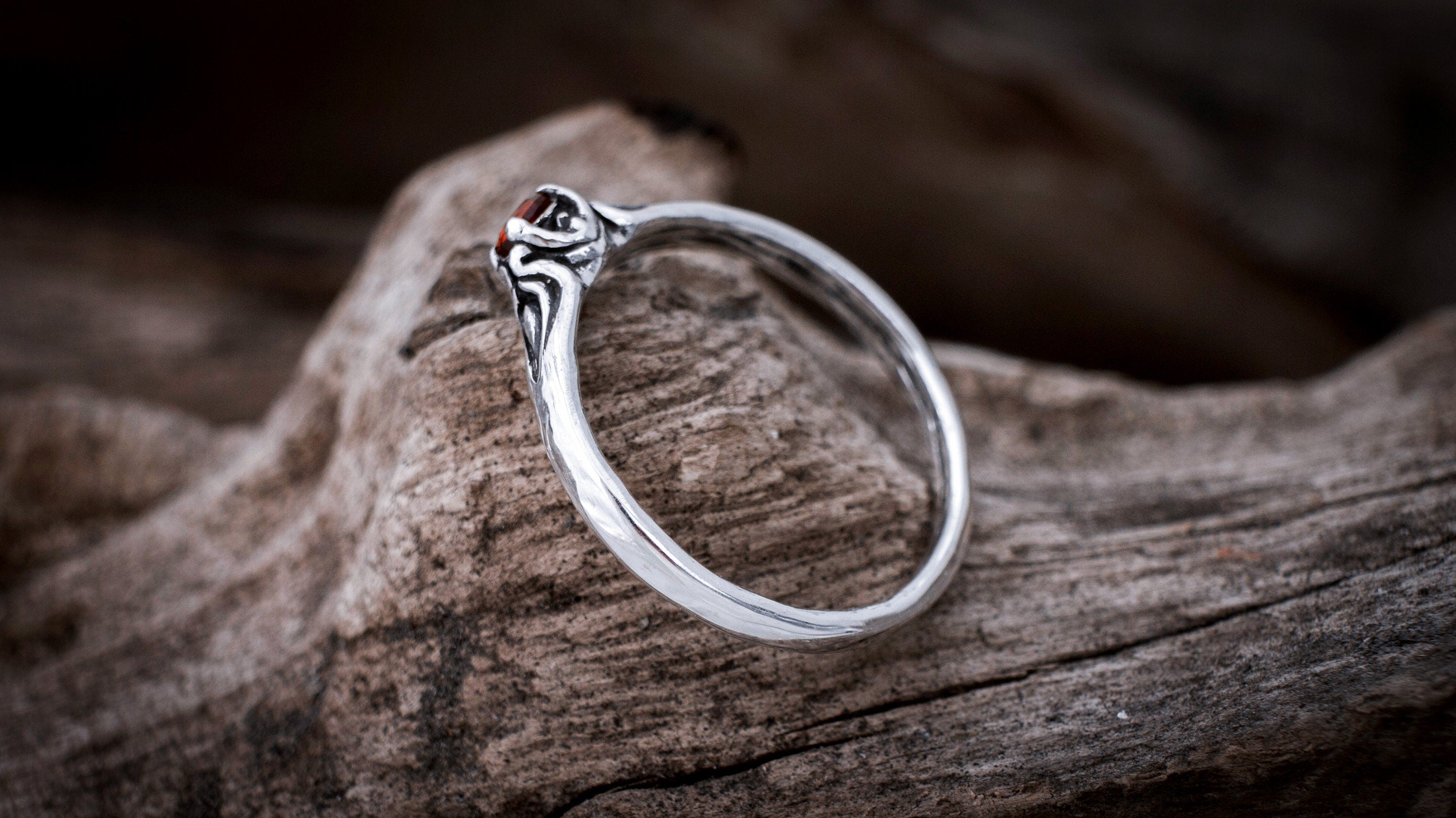 Nature Inspired Ring "Bud"