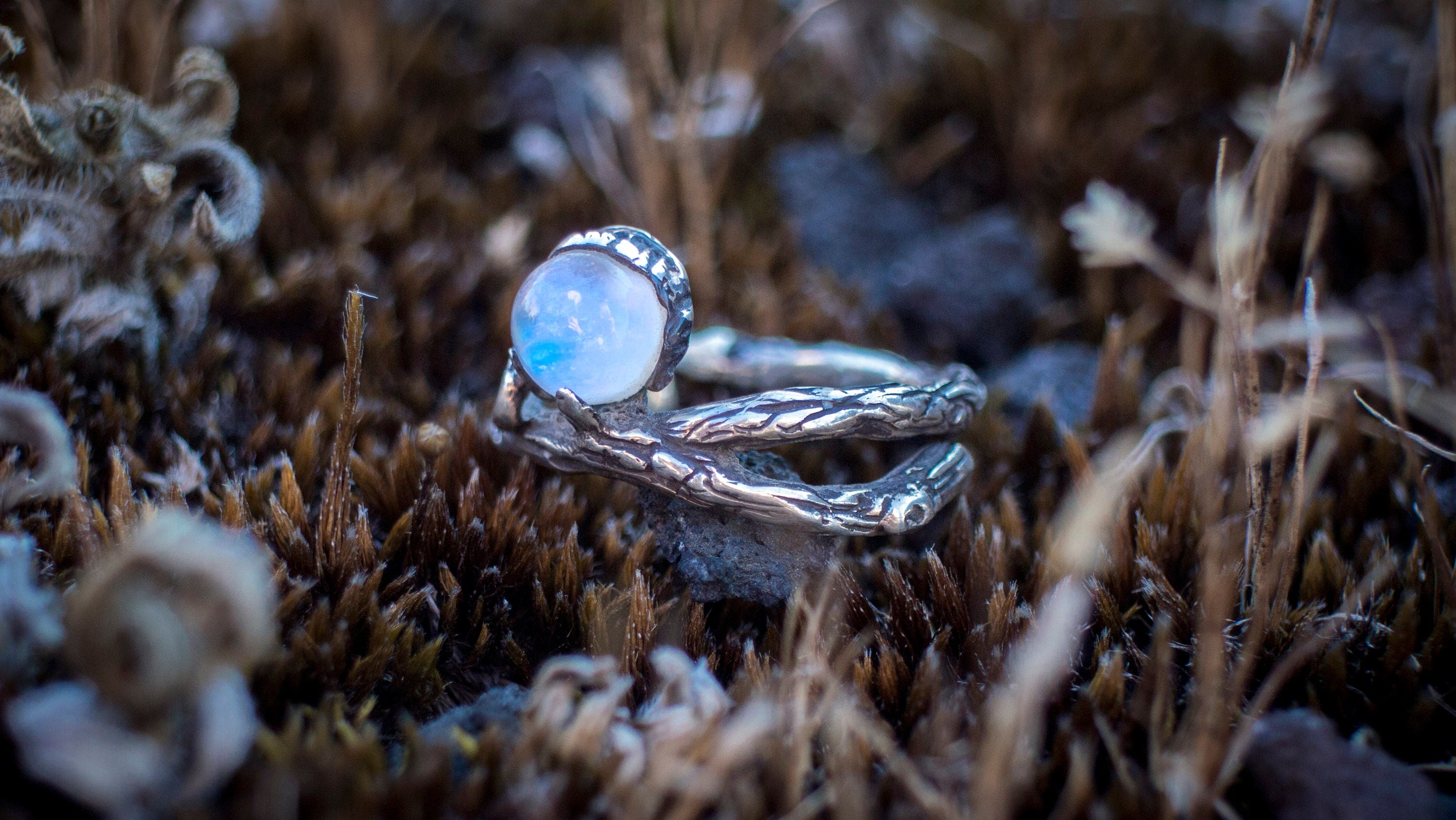 Branch Engagement Moonstone Ring 'Bine'