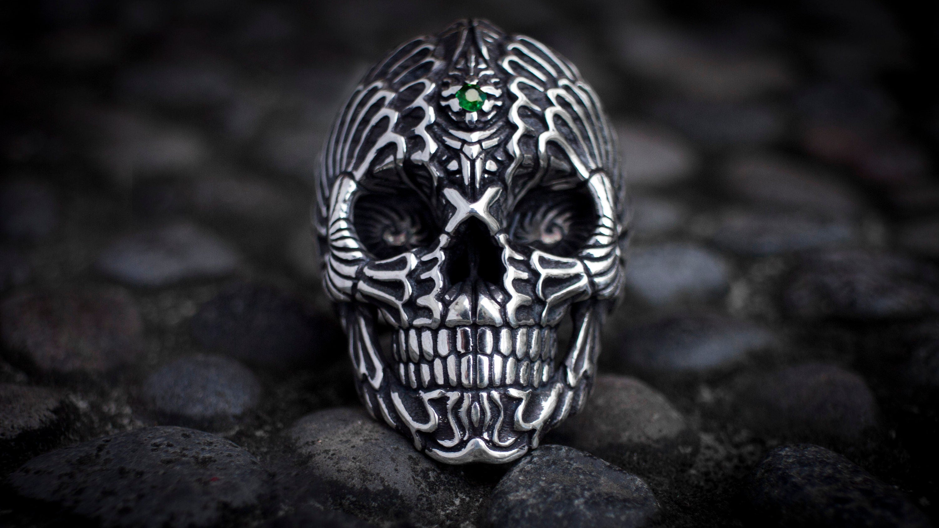 Silver Skull Ring 'Spiral'