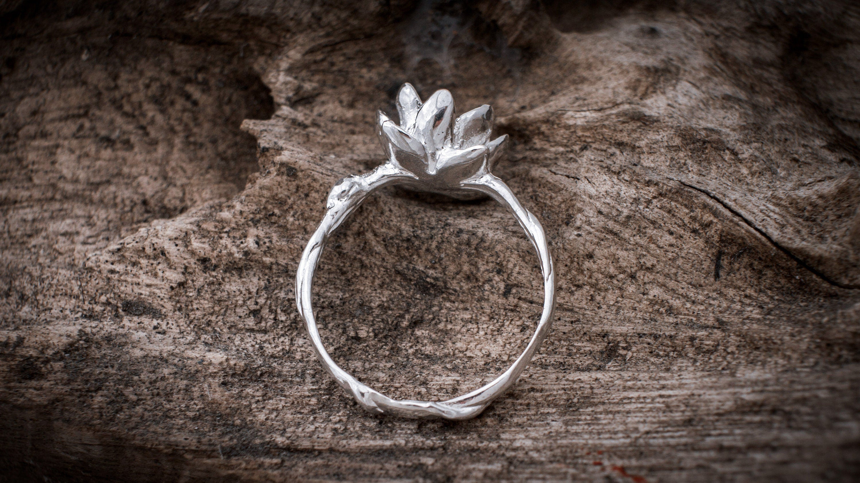 Lotus Flower Ring 'Blooming Lotus'