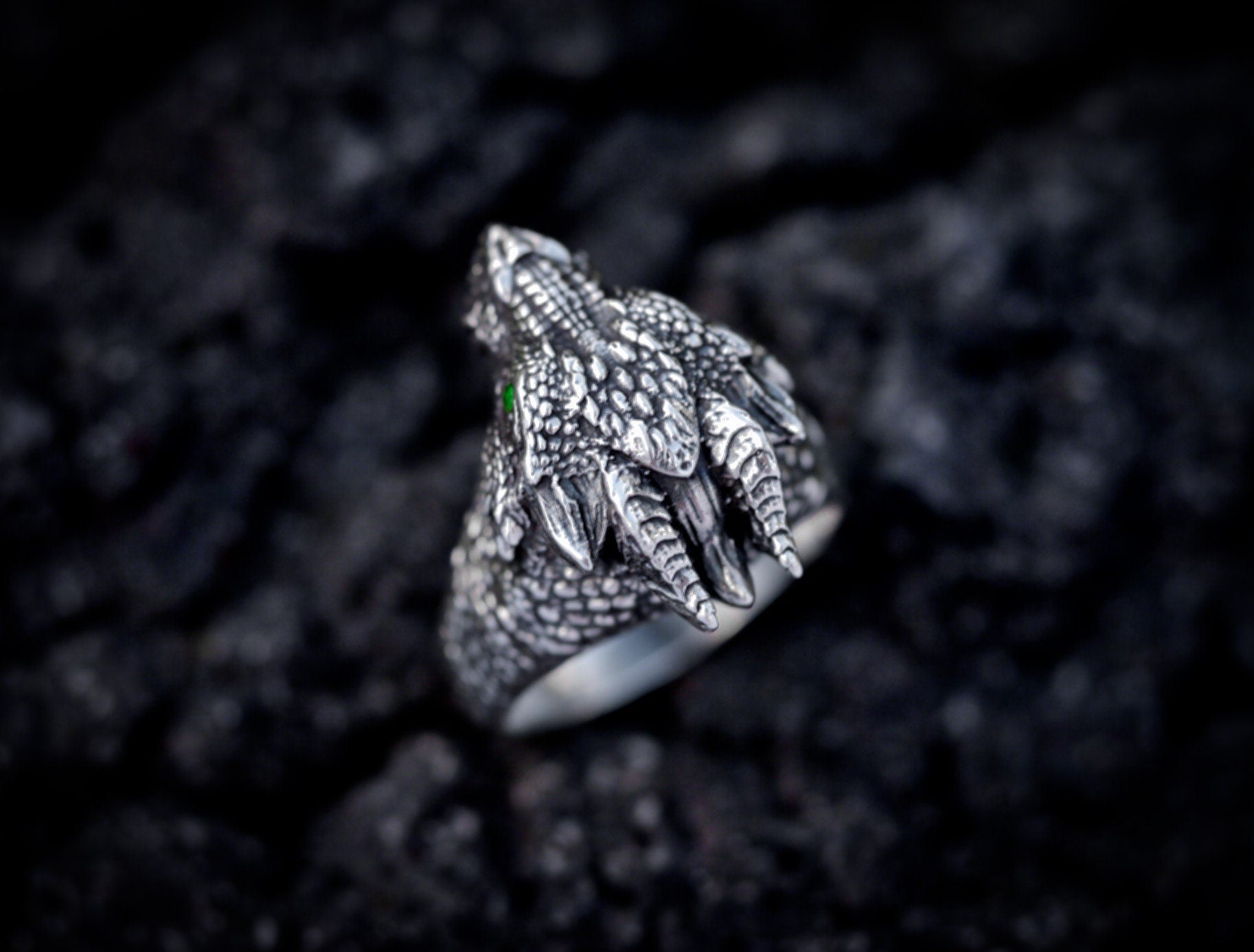 Unique Dragon Ring