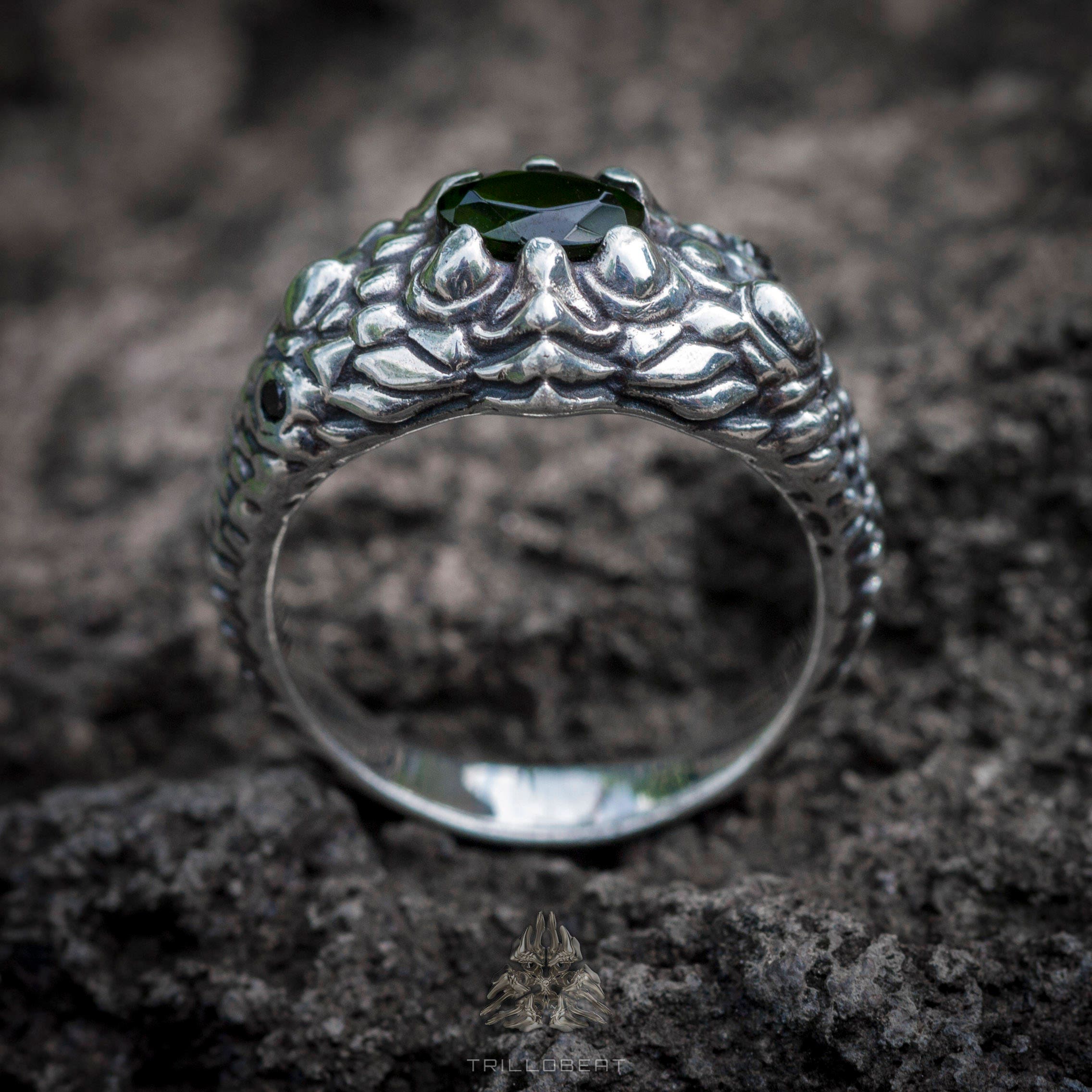 Dragon Ring with Gemstone 'Dragon Eye'