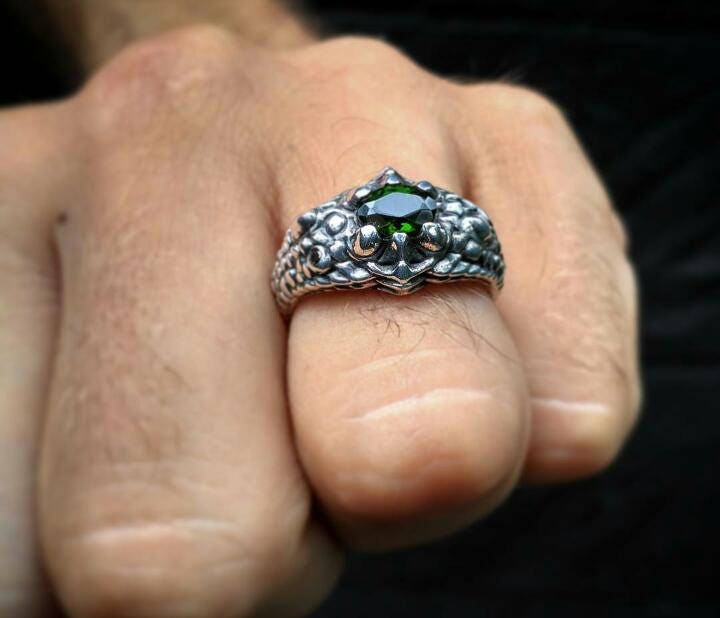 Dragon Ring with Gemstone 'Dragon Eye'