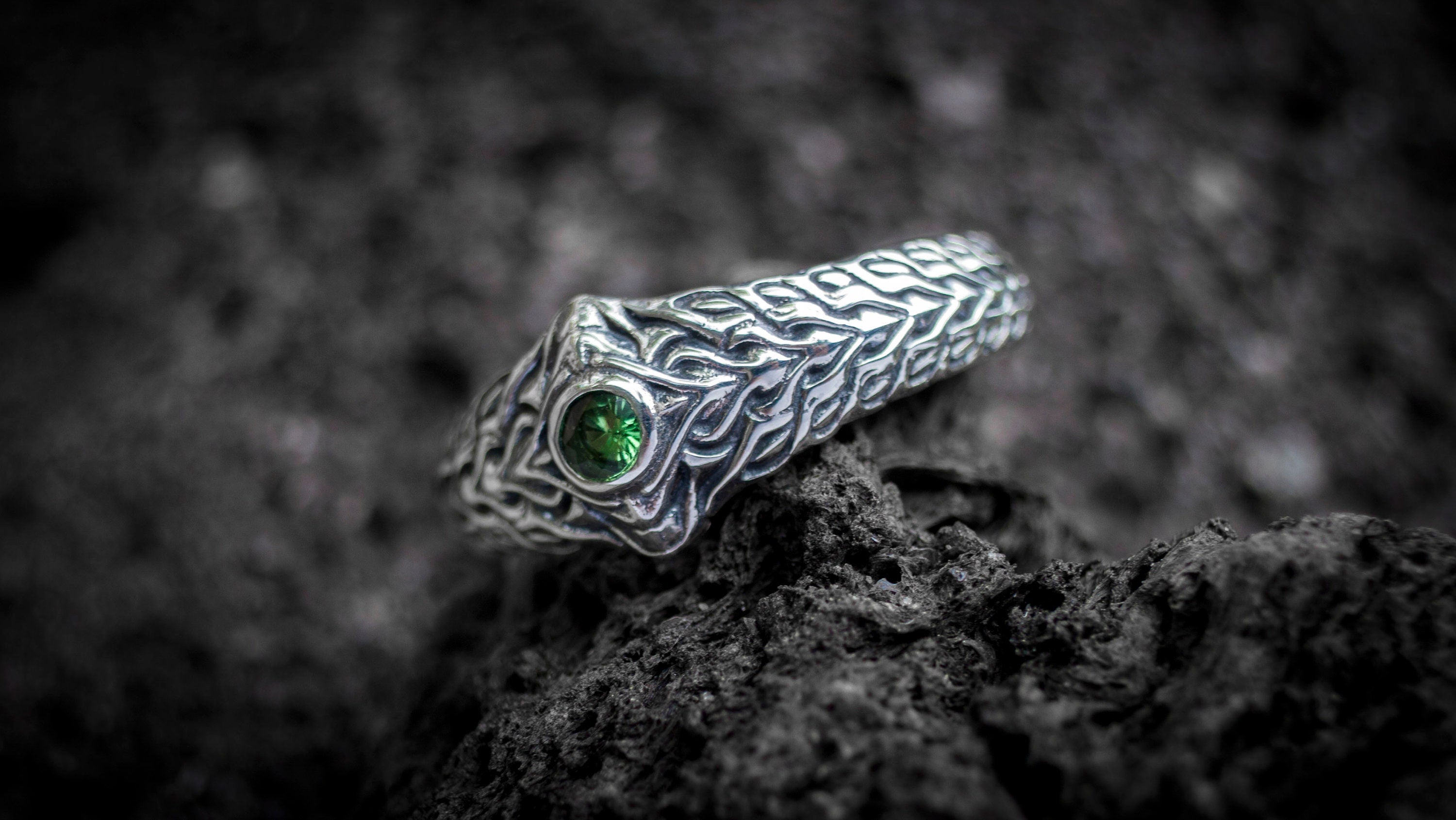 Silver Vertebrae ring with sculptural geometric silhouette