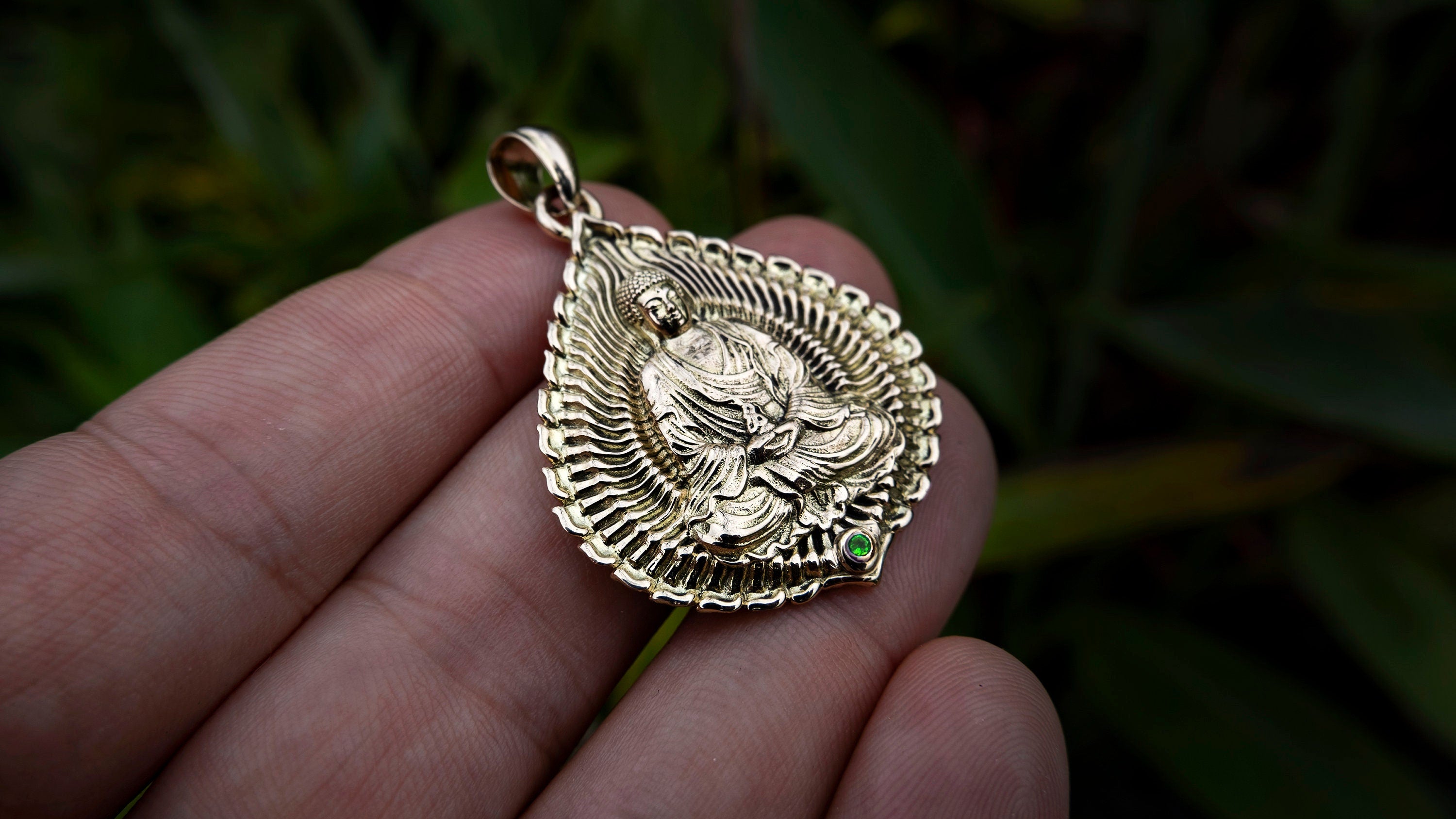 Gold 'Lotus Buddha' Pendant