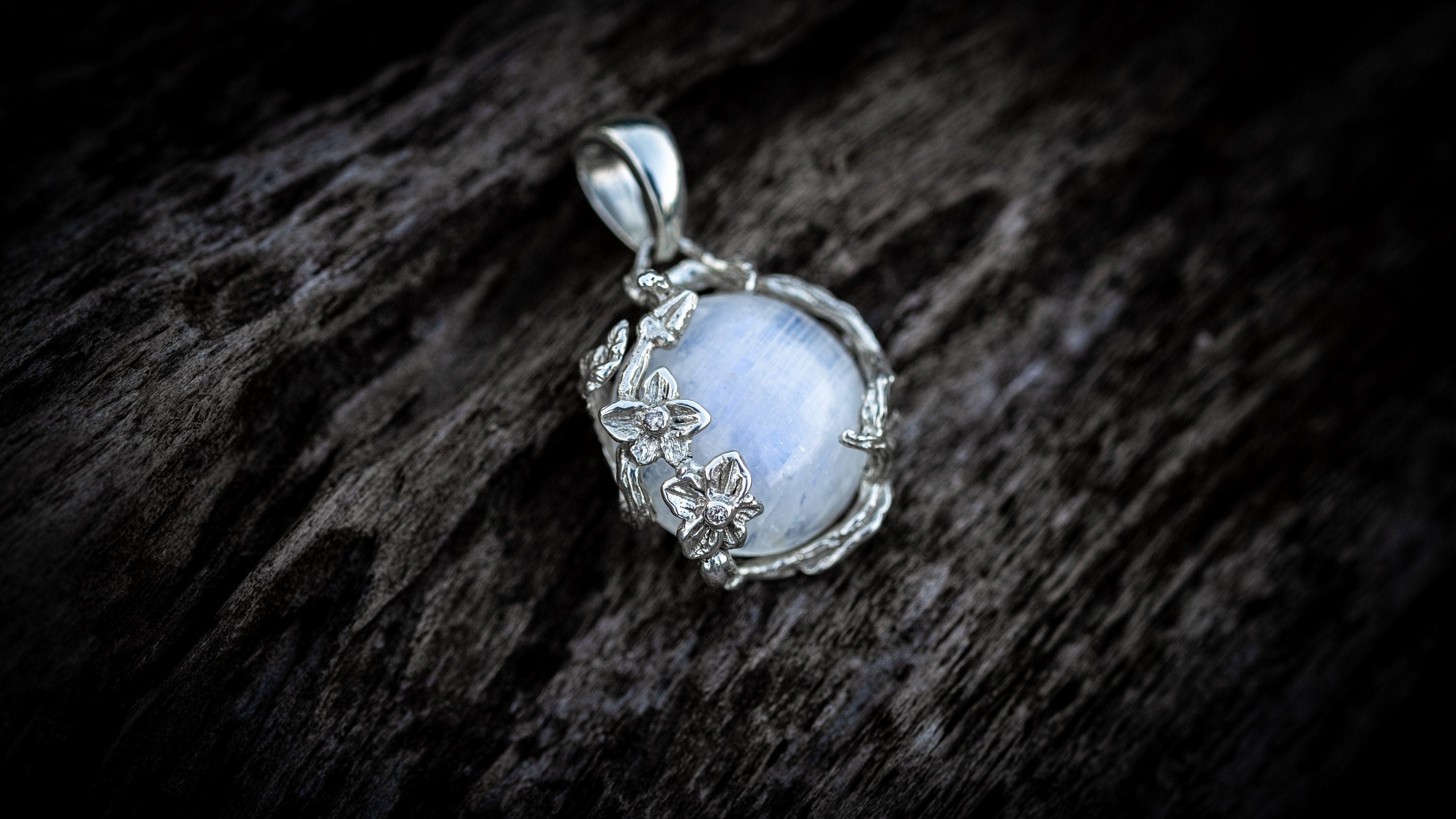 Rainbow Moonstone Gold Flower Necklace with Gemstone