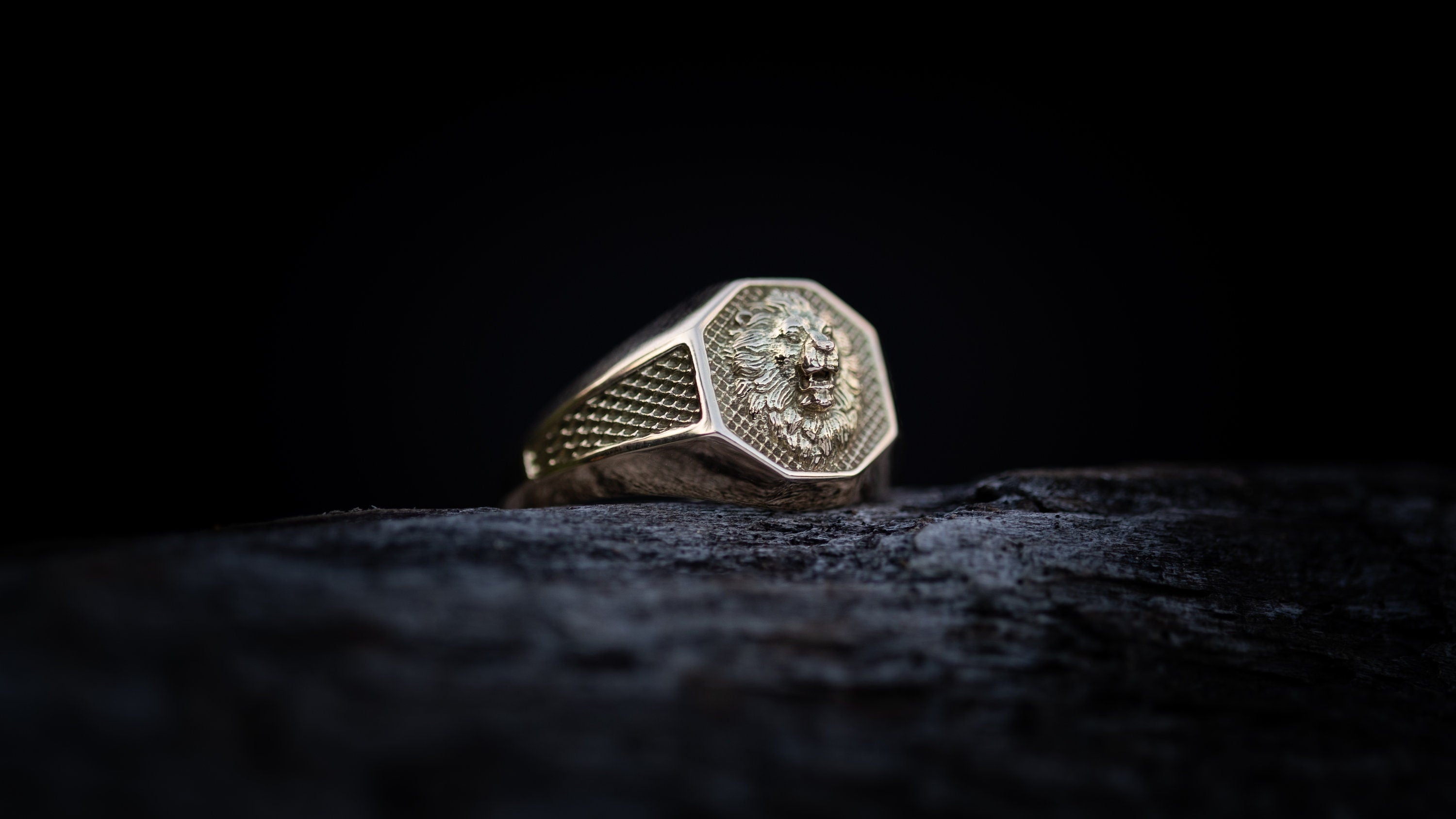 Solid Gold Lion Mens Ring