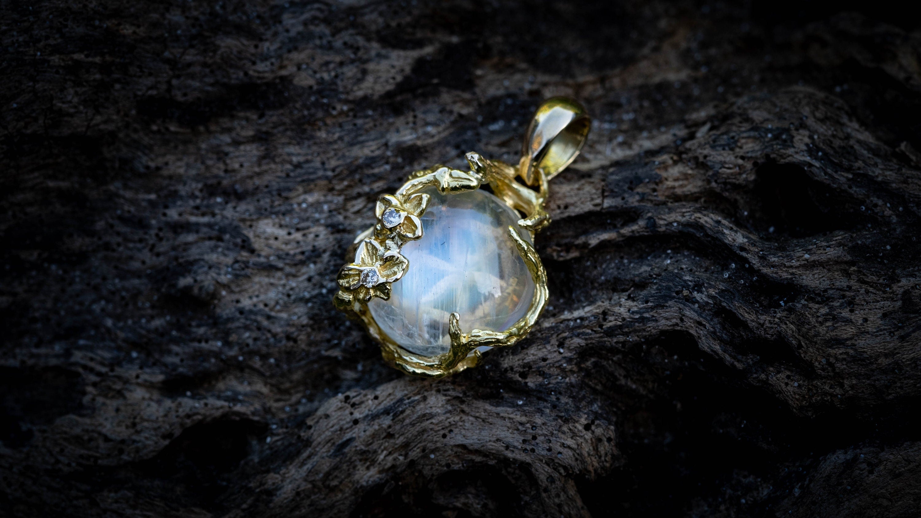 Rainbow Moonstone Gold Flower Necklace with Gemstone