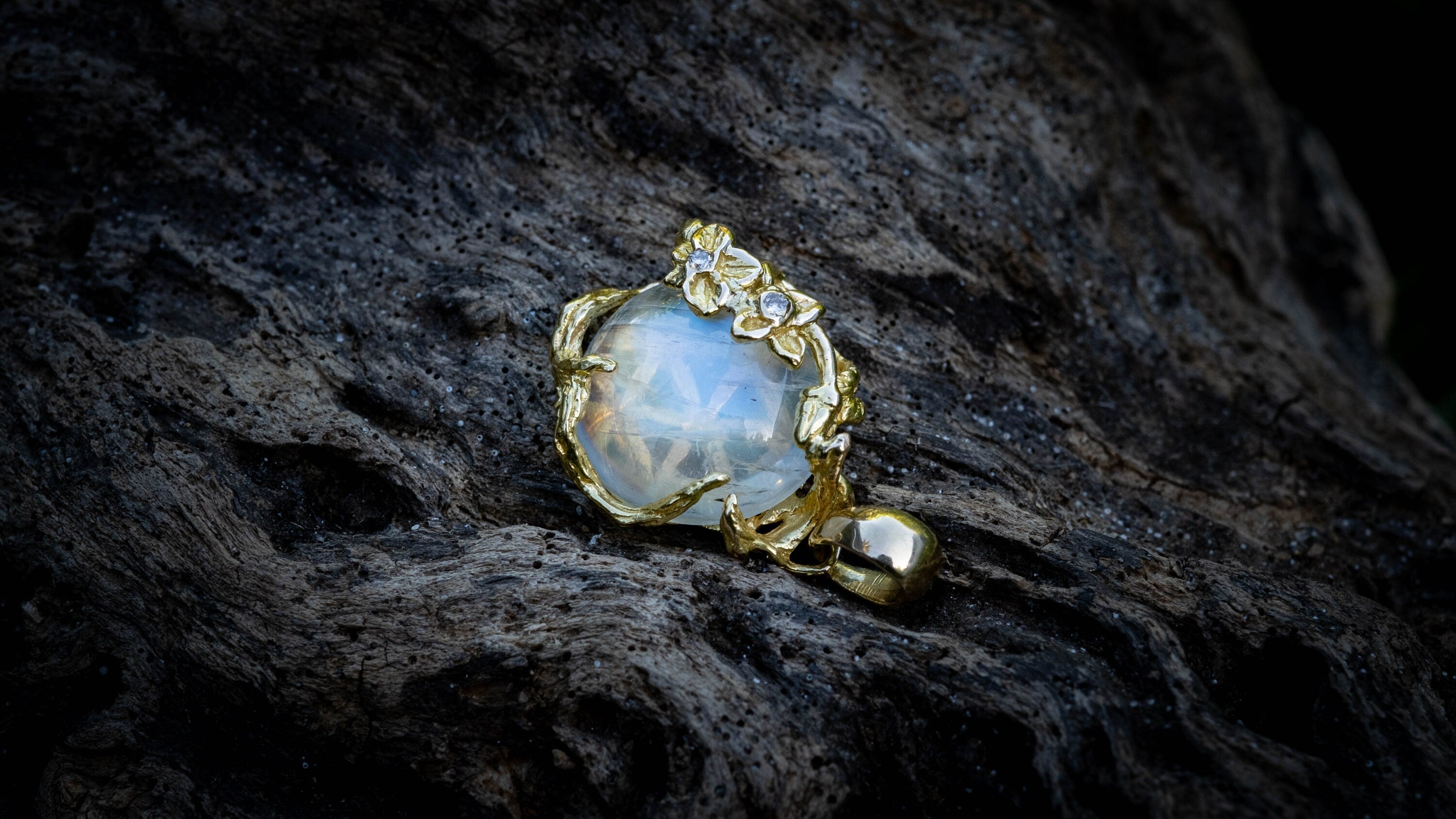 Rainbow Moonstone Gold Flower Necklace with Gemstone