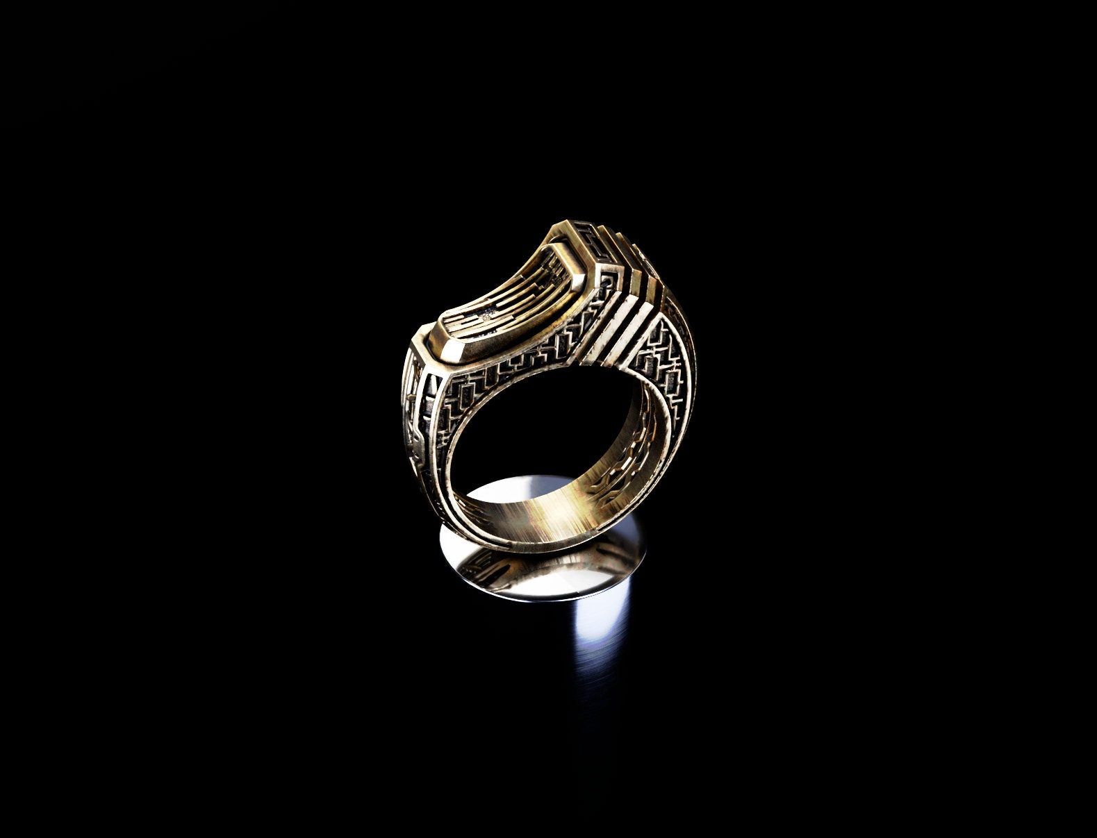 Geometric gold ring 'Titan'