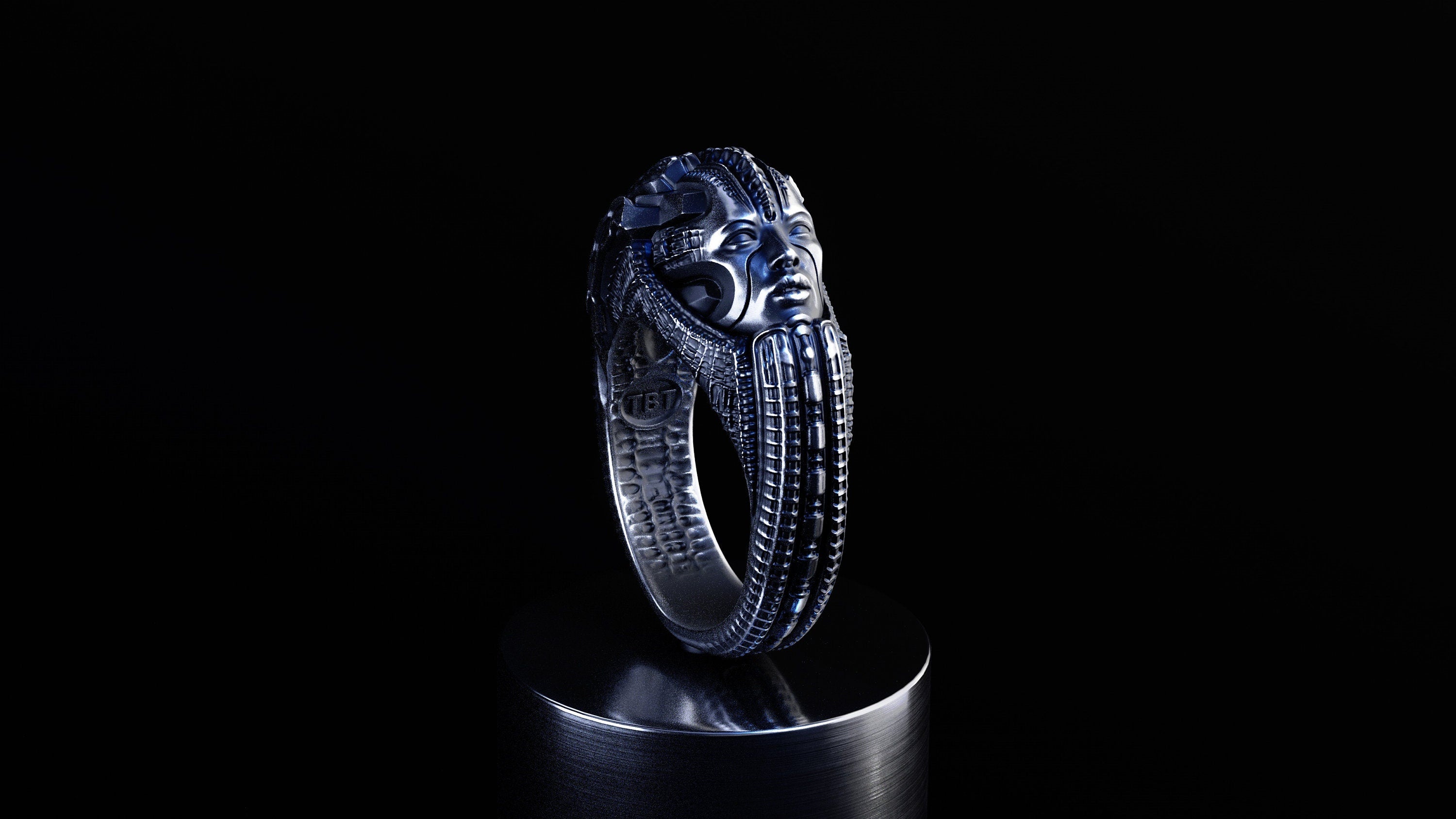 Silver Alien Ring 'Symbiote'