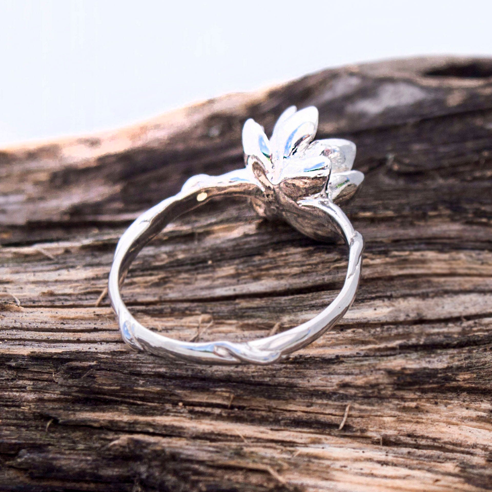 Lotus Flower Ring 'Blooming Lotus'