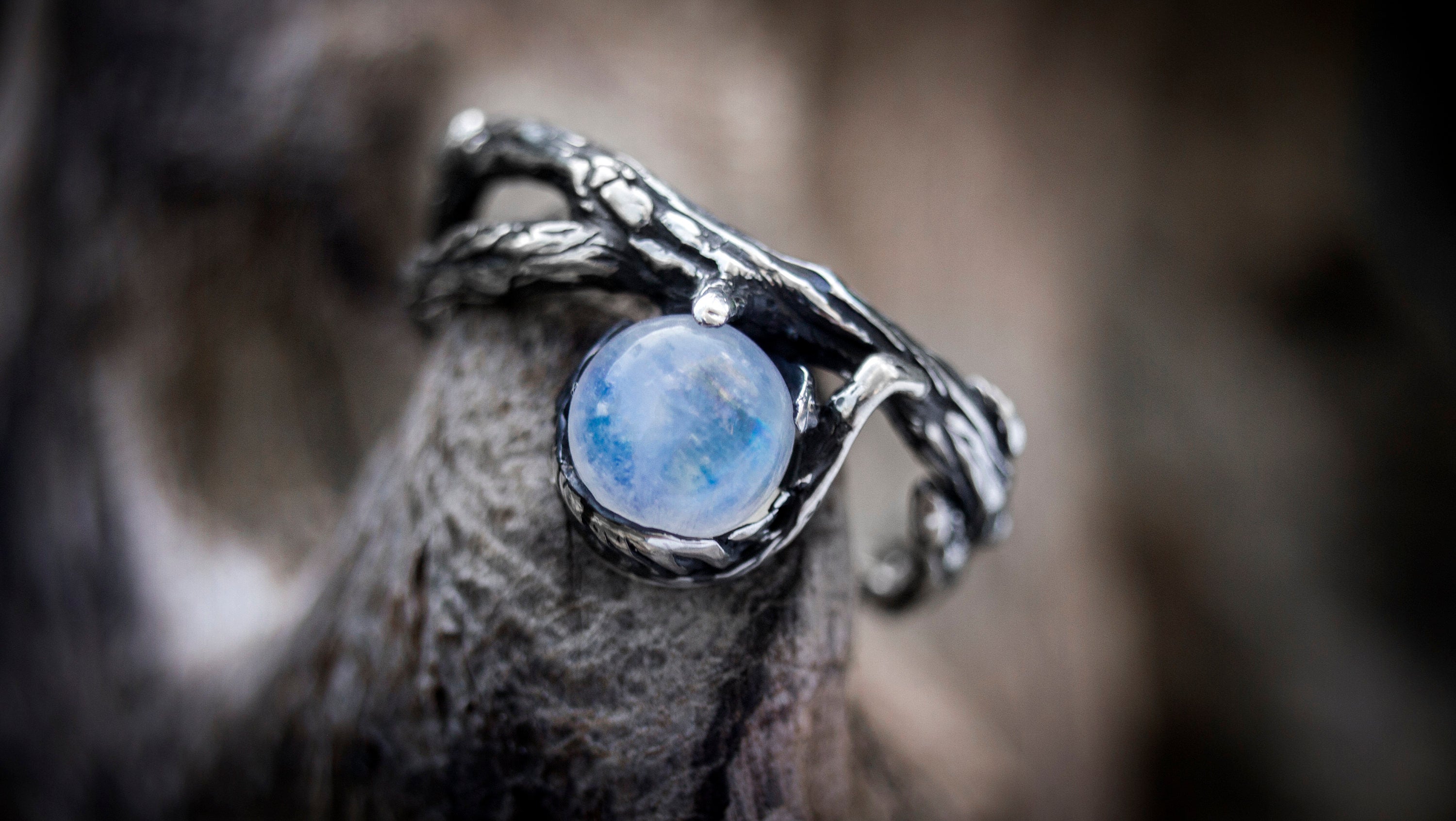 Branch Engagement Moonstone Ring 'Bine'