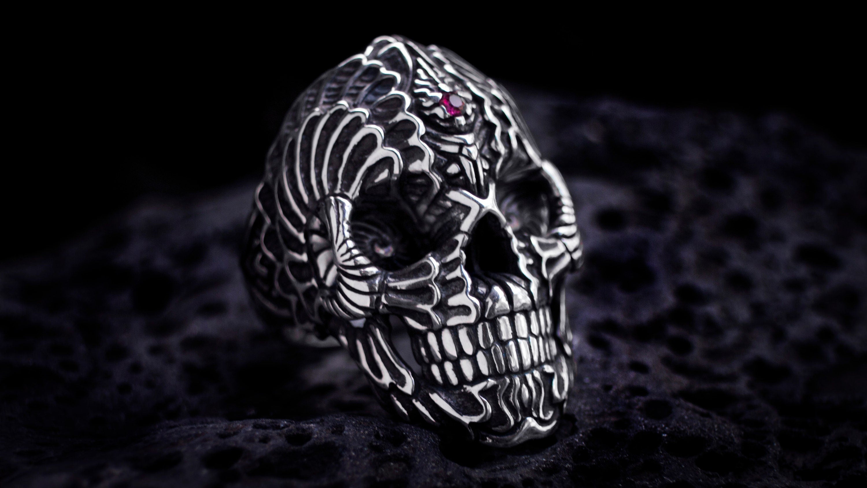 Silver Skull Ring 'Spiral'